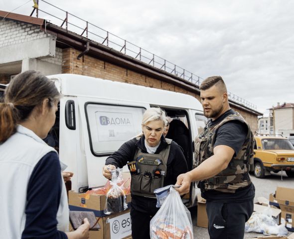 On May 11, a team of volunteers from the «Ya Vdoma» foundation carried out a humanitarian mission to the Donetsk region - the villages of Yarova, Novoselivka and Shandryholove in the Lyman area.